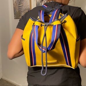 Tommy Hilfiger Bucket Bag